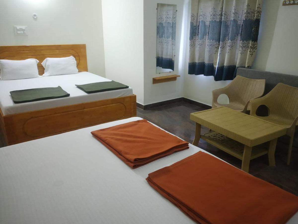 Thirumala Inn Йелагири Екстериор снимка