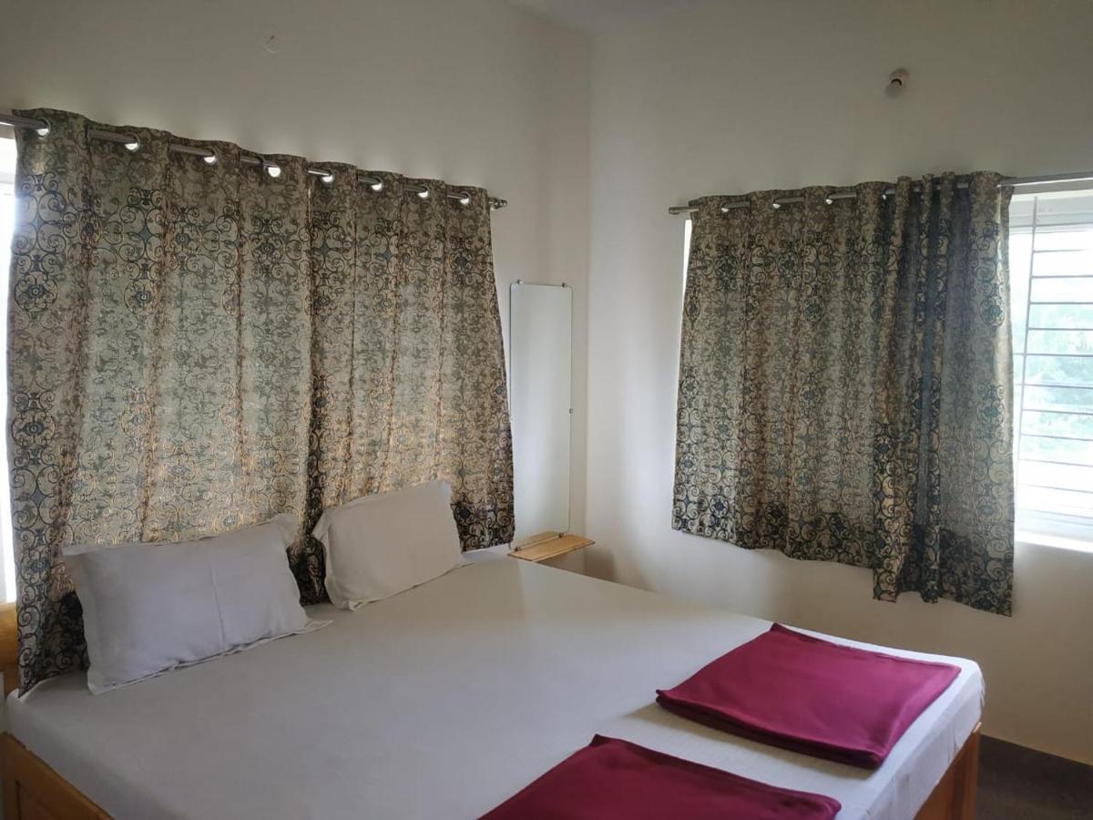 Thirumala Inn Йелагири Екстериор снимка