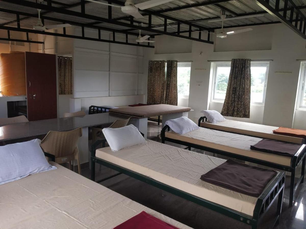 Thirumala Inn Йелагири Екстериор снимка