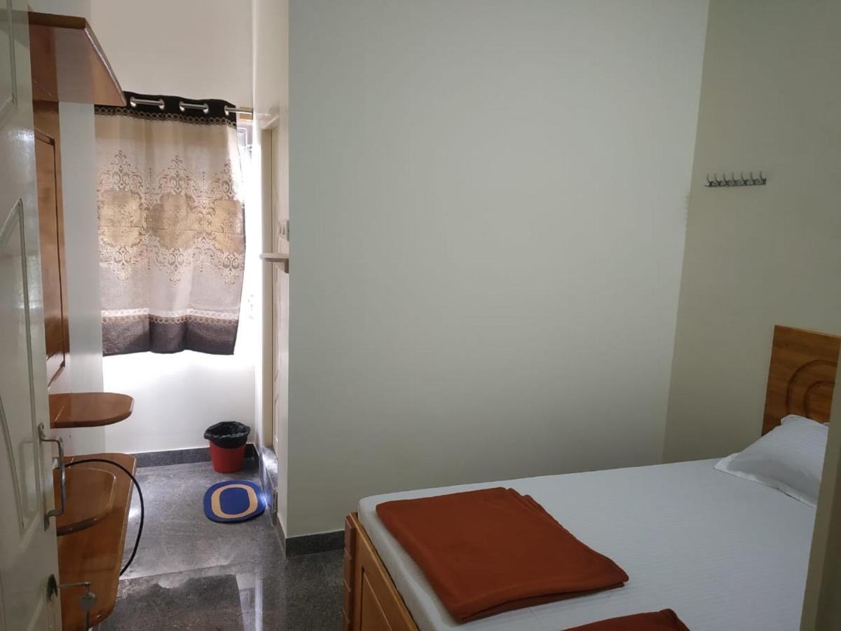 Thirumala Inn Йелагири Екстериор снимка