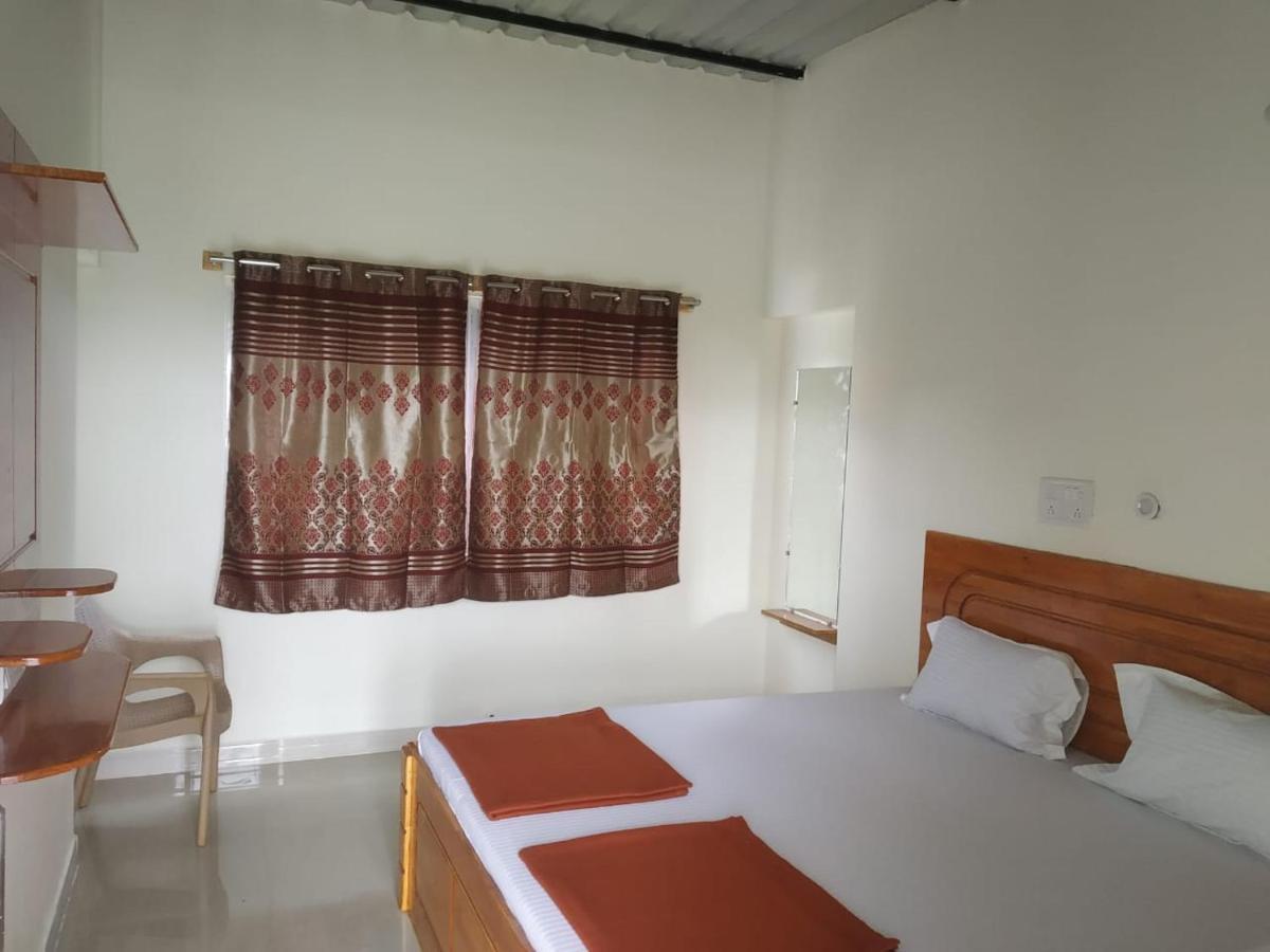 Thirumala Inn Йелагири Екстериор снимка