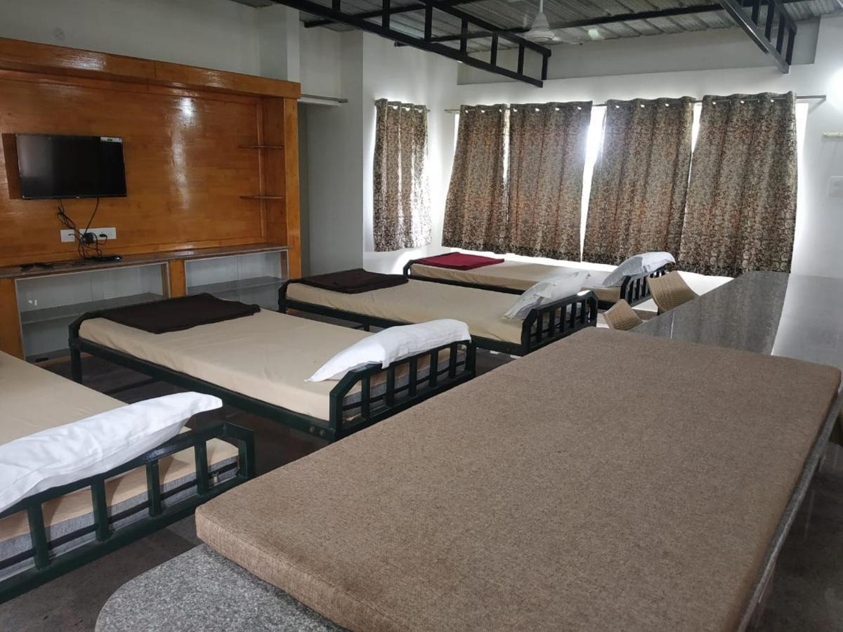 Thirumala Inn Йелагири Екстериор снимка